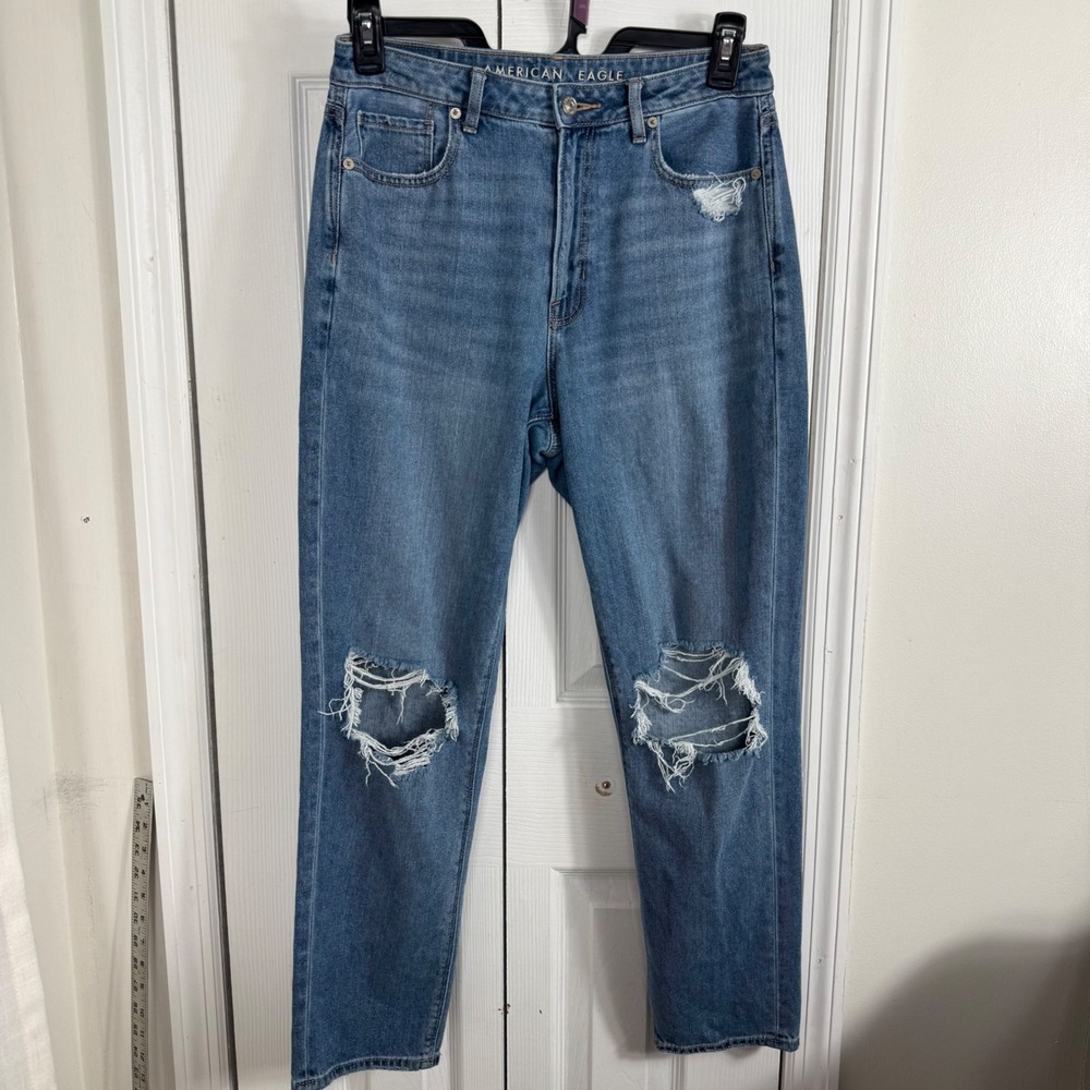 American Eagle Mom Jeans Size 8 Blue Distressed High Waisted 90s Vintage Style